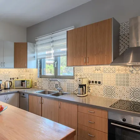 3a's Family Luxury Rethymno
